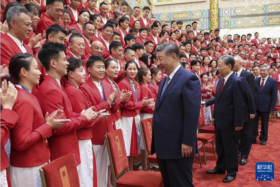 習(xí)近平在接見第33屆奧運(yùn)會中國體育代表團(tuán)時(shí)強(qiáng)調(diào)  戒驕戒躁　再接再厲  為建設(shè)體育強(qiáng)國再立新功  